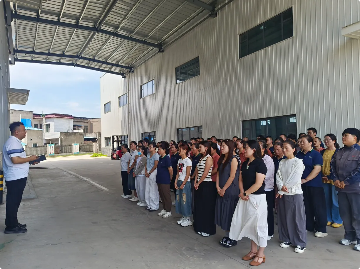金秋助学暖人心 企业温情助逐梦——我司为职工高考学子发放专项助学金